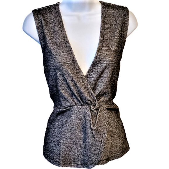 NWT J. Crew 365 Top Boucle Twist Front V-neck Blouse Size Small - Picture 1 of 10